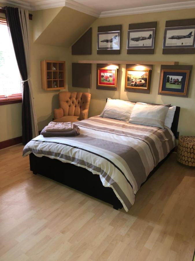Tranquil Accommodation In A Great Location. Ланарк Екстер'єр фото