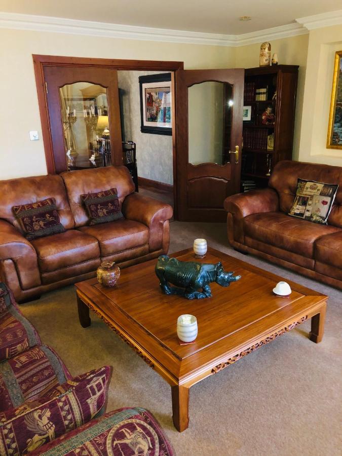 Tranquil Accommodation In A Great Location. Ланарк Екстер'єр фото